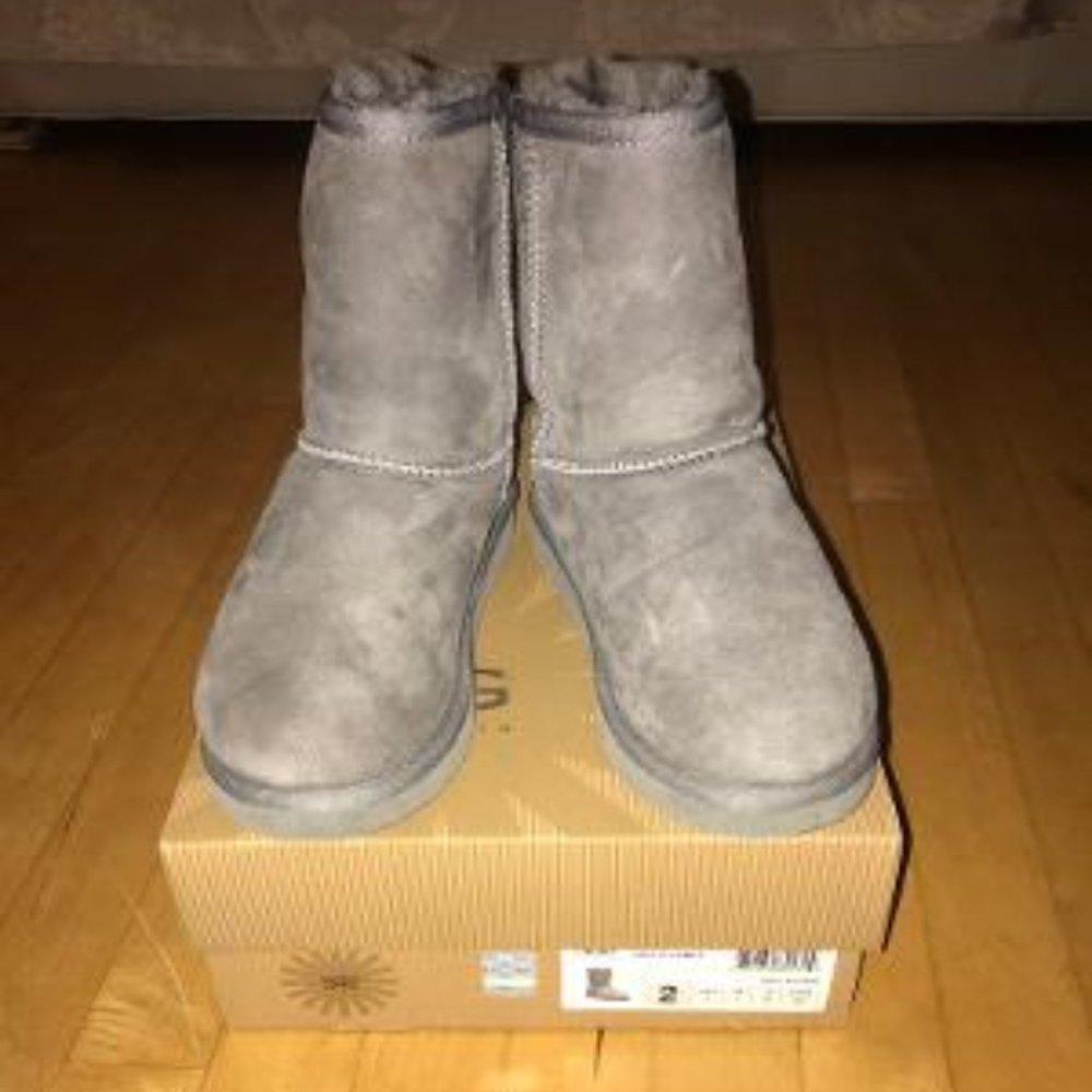 Ugg Kids Classic Boot Grey (Authentic) Sz 2